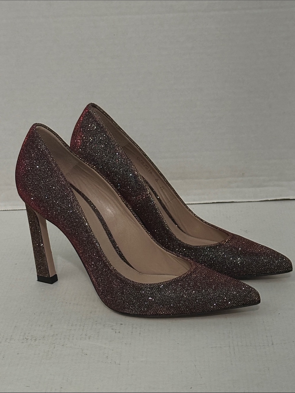 RARE Stuart Weitzman Chicster Pump size 6